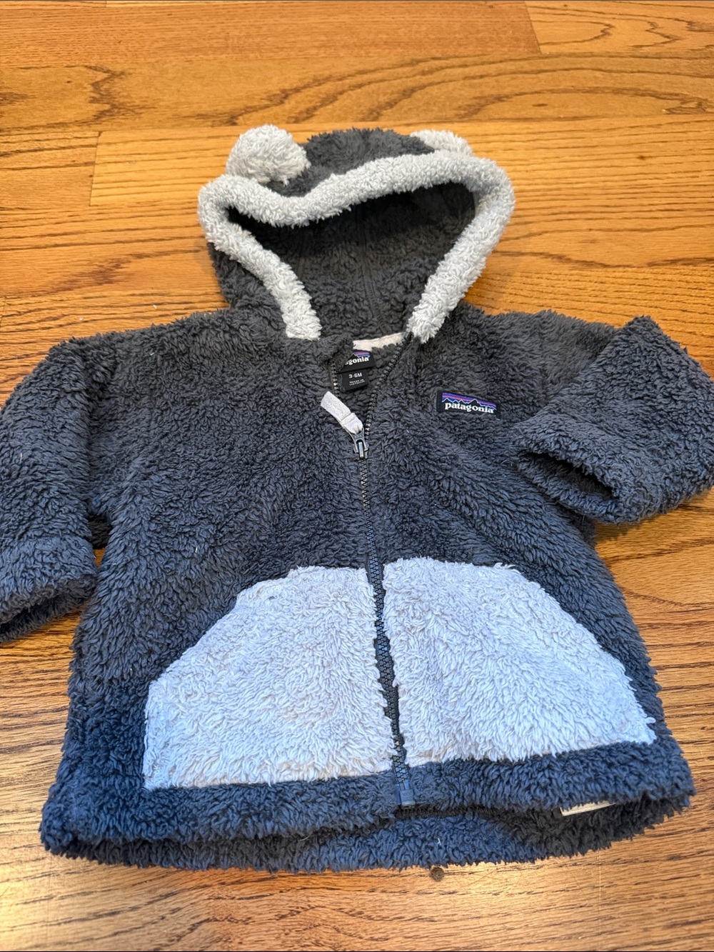 Patagonia Kids Sherpa Hoodie - Charcoal with Light Blue Pockets